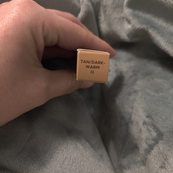 bareMinerals 16-hour Full Coverage Co - Picture 5 of 9